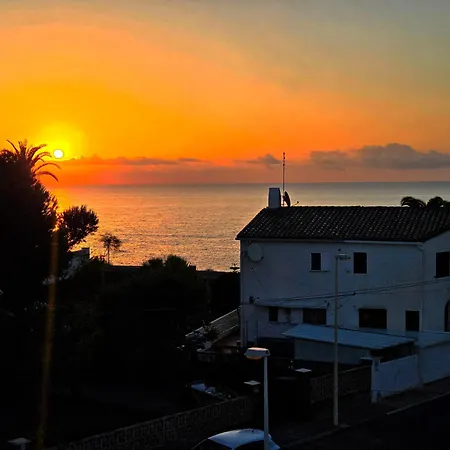 Sunrise En Playa De La Concha Apartment *